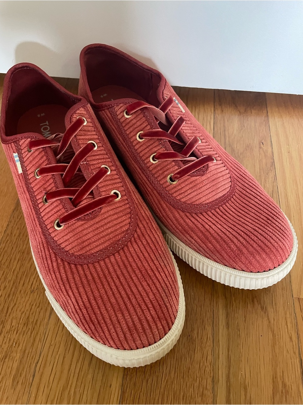 TOMS rust Corduroy Ribbon Lace Sneakers size 8